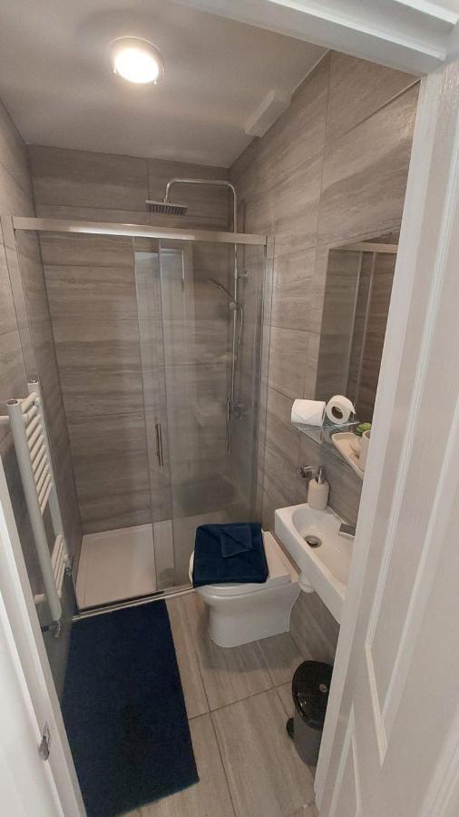Double En-Suite Room Available In 3 Bed Apt Londýn Exteriér fotografie